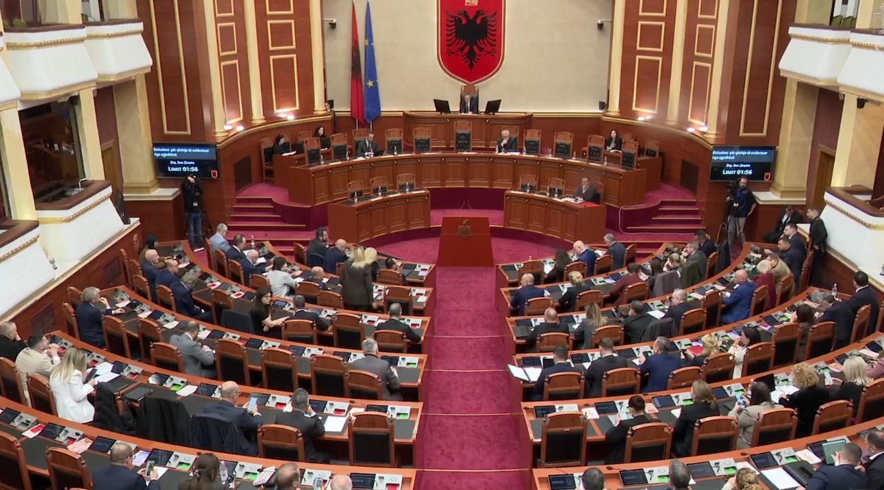 Nga Avokati i Popullit tek interpelanca e Shehajt me Ramën dhe mocioni me debat për raportin e OSBE mbi 11 majin, sot seancë plenare në Kuvend. Rendi i Ditës 9 kuvend