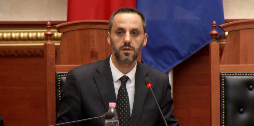 “Reforma në Drejtësi, pikë kyçe për procesin e shpejtë të integrimit”, Lamallari- opozitës: Të hënën shënjetroni prokurorët e SPAK, javën e mbyllni me…. 9 sedfcgvbhn