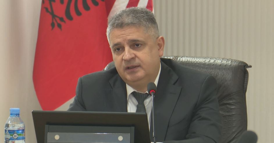 Gara për kreun e ri të SPAK, Adnan Xholi shpalos platformën: Koha për të goditur kriminalitetin me hetime penale dhe pasurore! Korrupsioni i zyrtyarëve të lartë… 2
