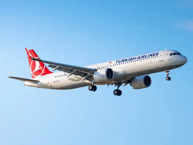 Kërcënim me bombë në avionin e Turkish Airlines, aeroplani bën ulje emergjente në Barcelonë 2 640 0 6968e11db4d76