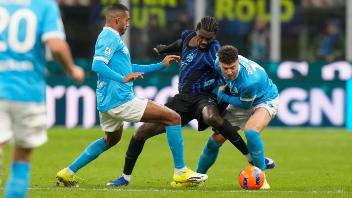VIDEO/ Spektakël në Inter-Napoli, por pa fitues