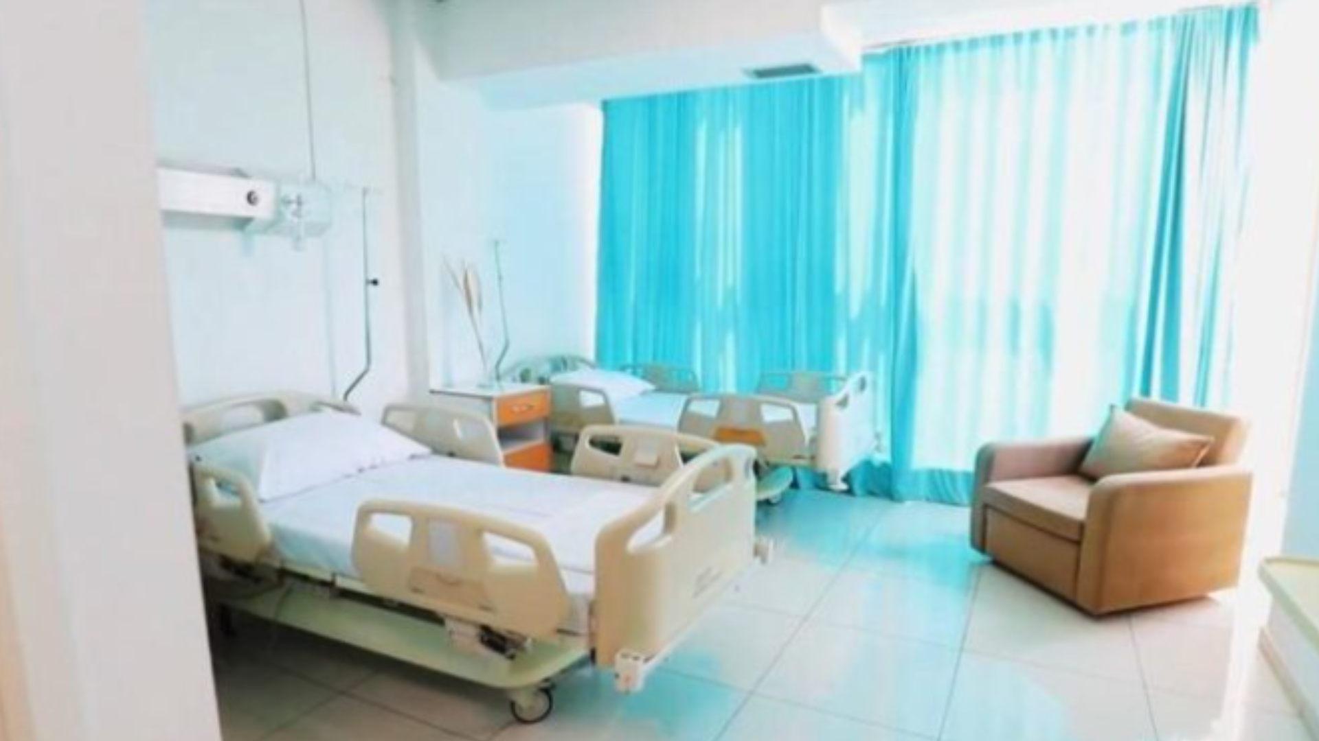 Spitali privat ‘Medicare’ në sekuestro, pajisjet mjekësore i kalojnë QSUT !? Çfarë po ndodh 7 Aggiungi un sottotitolo 9