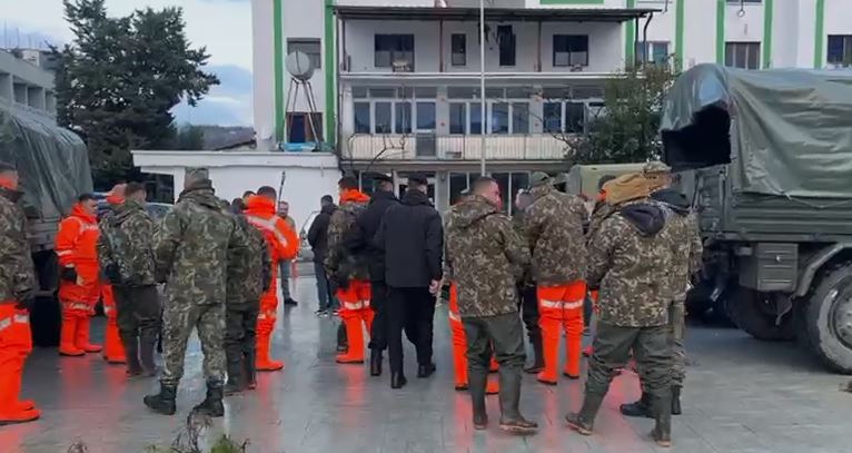 Klos/ Dyshohet se e “mori përpara” uji i përroit, vijojnë kërkimet për gjetjen e 30-vjeçarit, Jurgen Kara 6 Capture 98