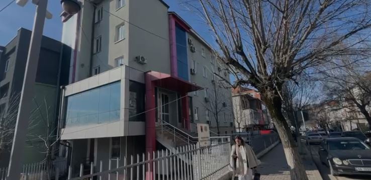 Akuzohen se vranë Artur Lleshin, lihen në burg vëllezërit binjakë, Klodjan dhe Klement Kruca