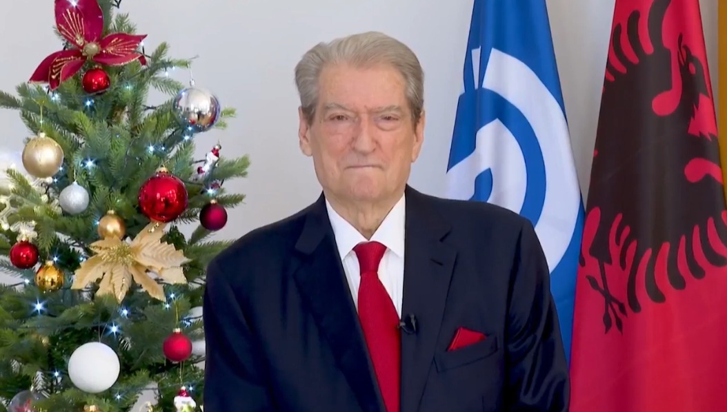 Video-Mesazhi/ Berisha: Në 2026 shqiptarët do ti bëjnë funeralin organizatës kriminale ‘Rilindja’