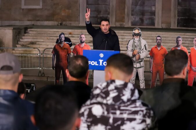 Foltorja e parë e PD pa Berishën, gazetari jep detaje: Ndodhet në Strasburg! Mesazhet janë të njëjta 11 WhatsApp Image 2026 01 26 at 18.51.53 675x450 1
