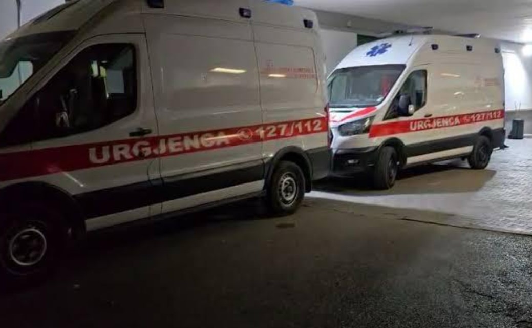 E rëndë në Sarandë, e moshuara bie nga ballkoni dhe humb jetën në spital 14 ambulanca sarande