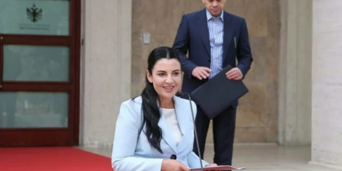 belinda ahmetaj 1140x570 1