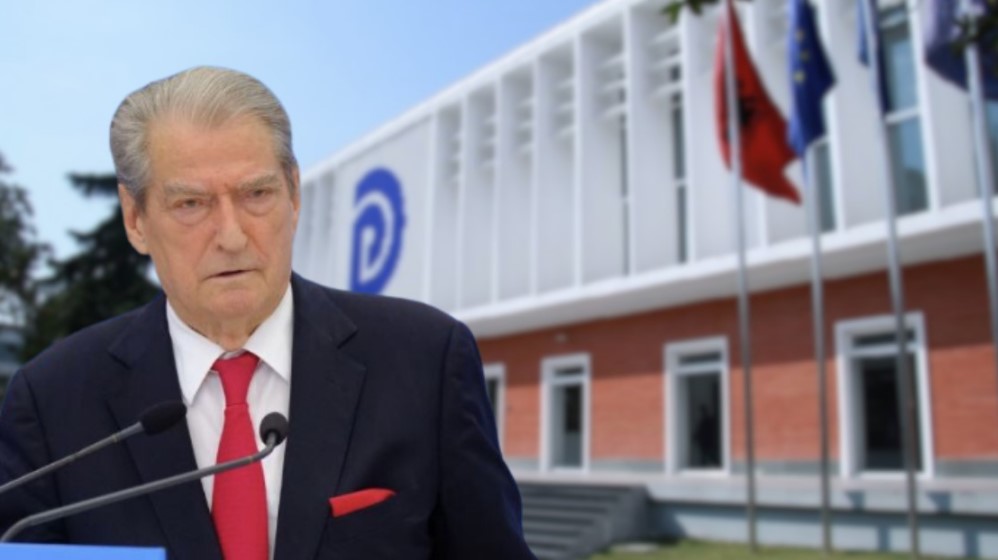 Berisha nis ‘spastrimin’ në PD, përditësohen listat e anëtarësisë, përjashtime dhe karta të reja partie