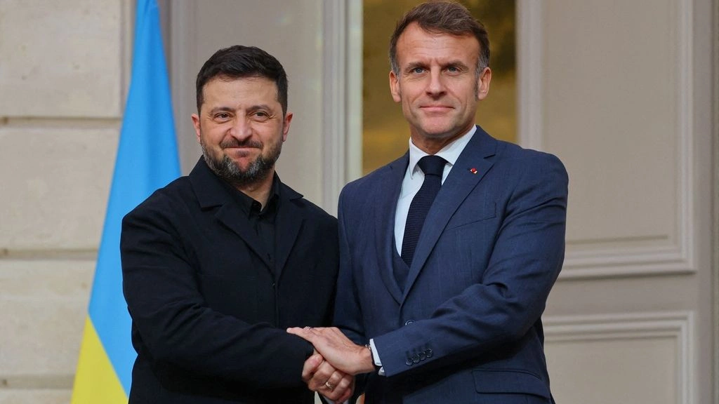 Macron i drejtohet Zelenskyt: Tankeri i dyshimtë do të lejohet të lundrojë për arsye ligjore