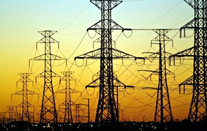 Qarku Elbasan në errësirë, ndërprerje masive të energjisë elektrike në të shtatë bashkitë, dhjetëra fshatra pa drita 12 energjia elektrike