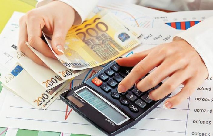 Nga Greqia në Irlandë, e vendet arabe, shqiptarët që punojnë jashtë fituan 663 mln euro në 2024 8 evro te ardhura