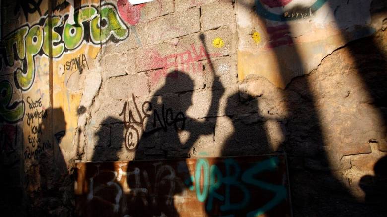 4 adoleshentet dhunojnë një 17-vjeçare në Selanik dhe publikojnë videon në Instagram/ Arrestohen 2 prej vajzave, mes tyre një shqiptare