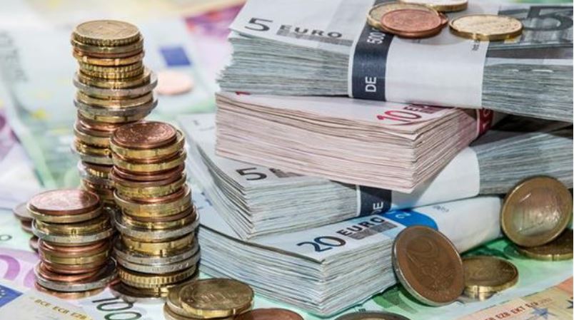 Këmbimi valutor 30 janar/ Ja me sa blihen e shiten dollari dhe euro 9 kembimi valutor