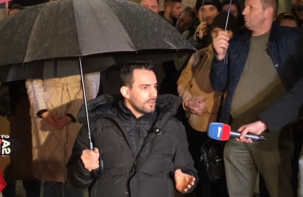 “400 mln euro për inceneratorët, por plehrat ngelën rrugëve”/ Lapaj: Unë ia kam fajin Belinda Ballukut, çoi 53 mln euro në drejtim të paditur. Rama e ka marrë në mbrojtje 9 lapaj 77