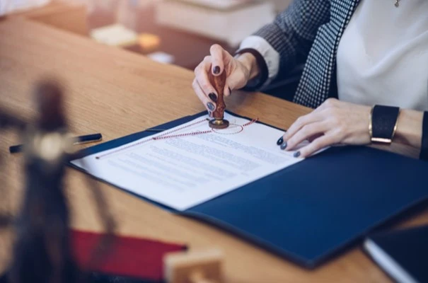 Ministri i Drejtësisë urdhëron 22 inspektime për noterët/ Heqje licence, gjoba dhe vërejtje me paralajmërim