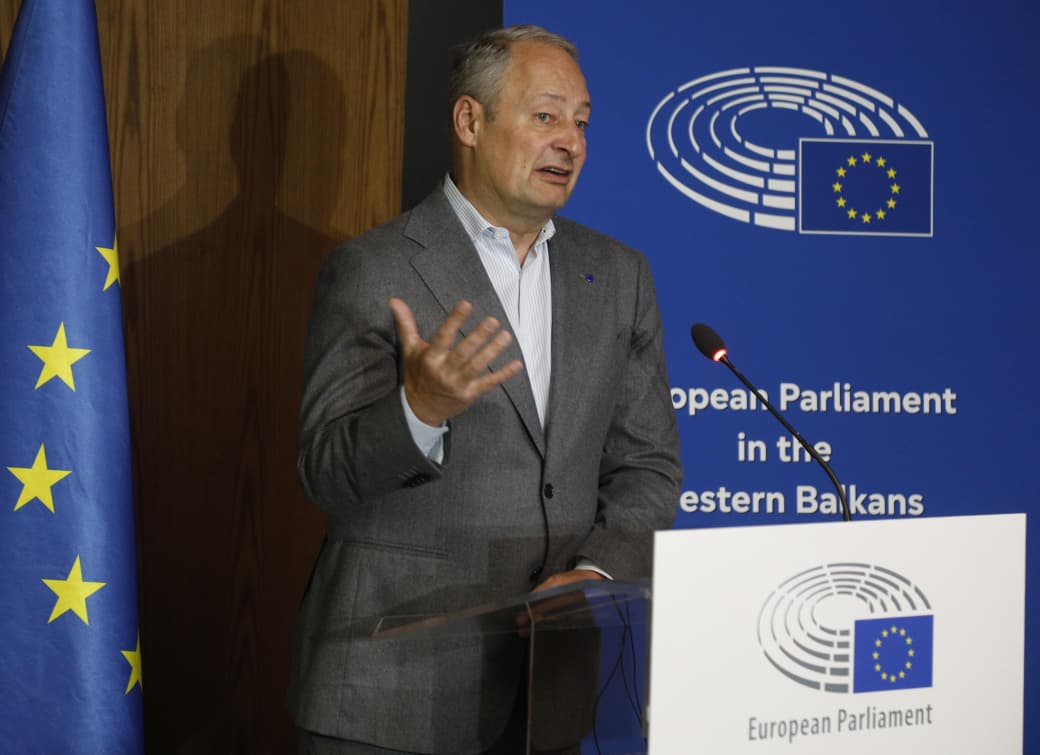 “U eksportuan informacione të NATO-s te vendet armike”/ Denoncimet e Berishës për skandalin tek AKSHI, ja si e komenton Raportuesi i PE 3 pe 1 1