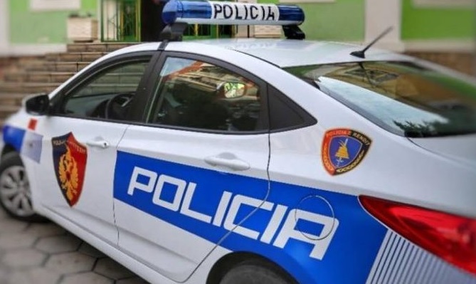 Kishte hyrë të grabiste një banesë, arrestoohet 46-vjeçari në Peqin