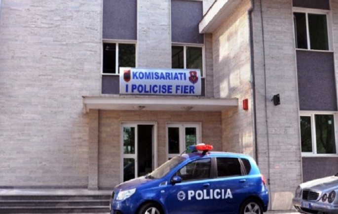 Ushtronte prostitucion në ambiente të ndryshme të Fierit, arrestohet 41-vjeçarja, e pësojnë dhe 3 burra