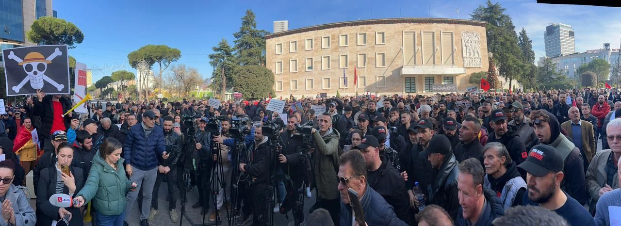 proteste lapaj 1