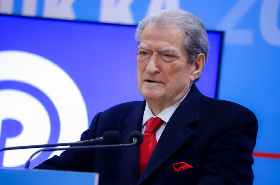 “Strategjia e opozitës, rrëzimi i këtij regjimi!”- Berisha: Do bashkëpunojmë me të gjithë faktorin opozitar