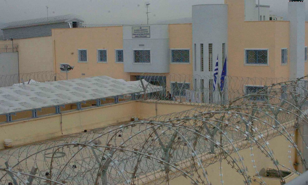 Vrasja e të dënuarit në burgun e sigurisë së lartë në Greqi, në dhomën ku ndodhi krimi ishte dhe i famshmi Alket Rizai. Nga pistoleta te hyrja në zonë pa kamera 10 0fa975b7 1051040