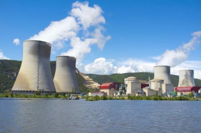 Franca njofton të përshpejtojë zgjerimin e energjisë bërthamore, parashikohet ndërtimi i 6 centraleve të reja