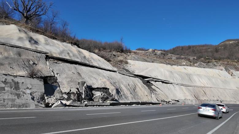 Shirat dhe ujërat nëntokësore dëmtojnë Rrugën e Arbrit, rrëshqitje gurësh në segmentin Bulqizë–Qafë Buall 7 1771429827 rrugaearbrit