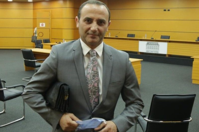 U skualifikua nga SPAK për një fotografi/ Gjyqtari fiton në KLGJ, vazhdon garën si kandidat në GJKKO
