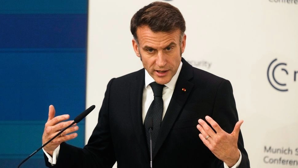 «Nuk besoj në një rend ndërkombëtar që reduktohet në një marrëdhënie midis sundimtarit dhe nënshtetasit», thotë Macron