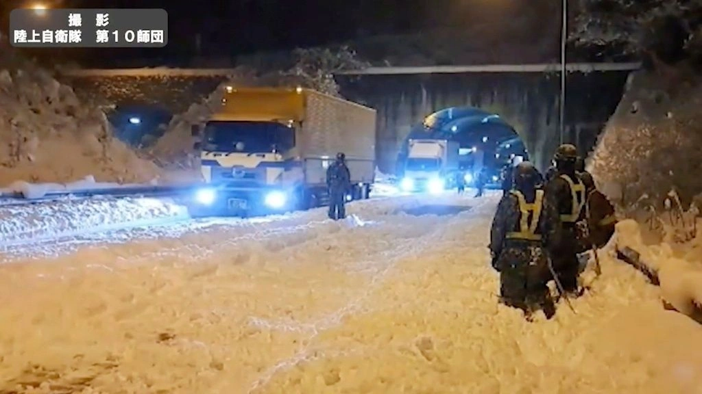 Japoni: Të paktën 30 të vdekur për shkak të stuhisë së madhe të dëborës – Ushtria në mobilizim