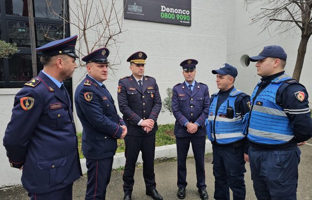 Grabitja e bankës në Tiranë, këta janë dy efektivët e policisë që arrestuan autorin në flagrancë 12 640 0 698dee705bb20