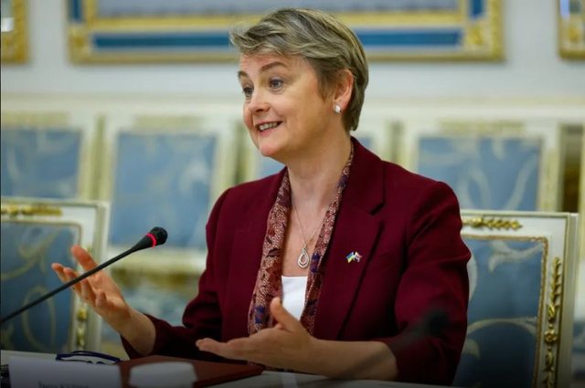 Londra shqyrton forcimin e sanksioneve kundër Rusisë