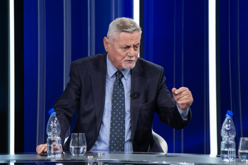 “Bëra aq sa munda”, Dashamir Shehi rrëfen arsyet e largimit nga politika