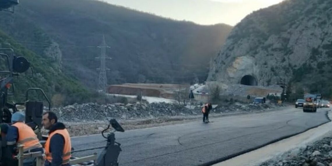 ARRSH, njoftim zyrtar: Nga 20 shkurti, kufizohet qarkullimi në aksin Elbasan- Qafë Thanë… 4 ARRSH 1 1140x570 1