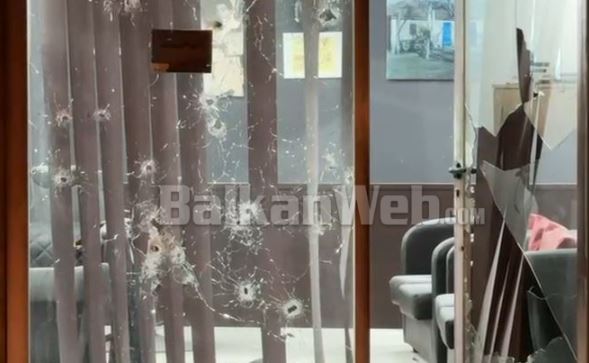 Ishte brenda berberhanes ku ndodhi sulmi, zbardhet dëshmia e policit: Qëllova me armë drejt autorëve për t’i neutralizuar 10 Capture 14