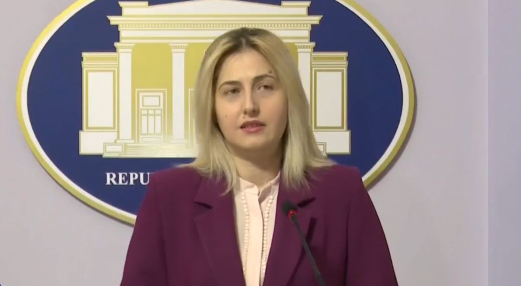 Ina Zhupa 1