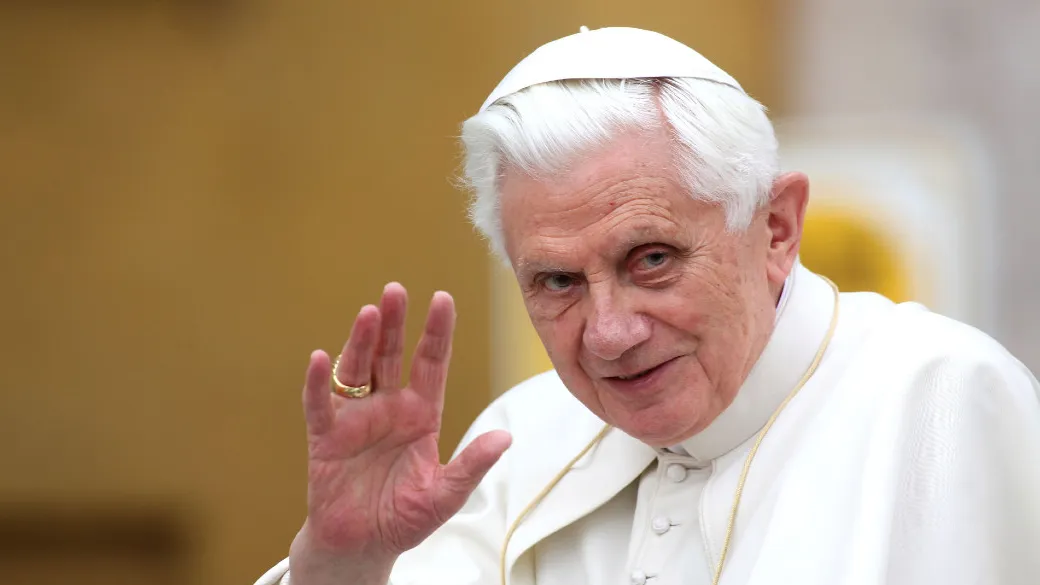 Pse dosjet “Epstein” flasin për Papa Benediktin XVI dhe “bankierin e Zotit”?