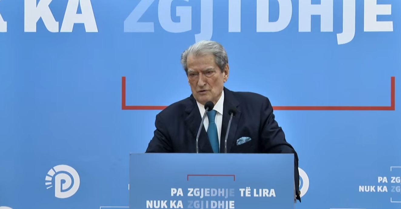Imuniteti i Ballukut/ “Protestë dhe vetëm protestë”, Berisha: Nesër bashkohuni në kryengritjen paqësore, t’i tregojmë Europës dhe botës se nuk mposhtemi nga një grup hajdutësh 11 Sali berisha 1
