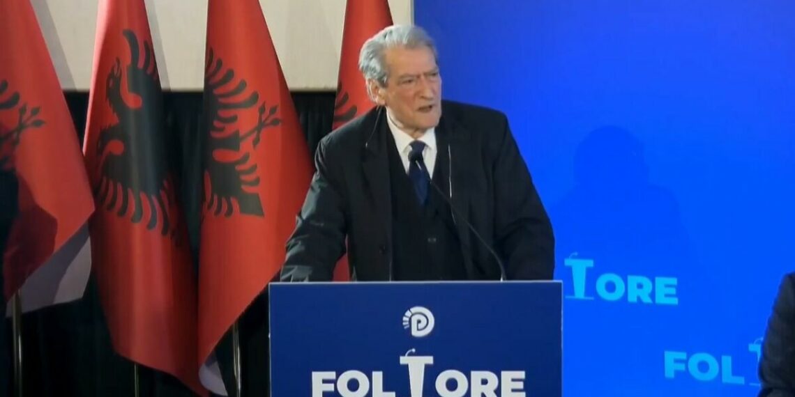 “Çdo natë nga kryeministria dalin kamionë për të zhdukur gjurmët e Ballukut”/ Berisha: Vendimi nuk publikohet për të..