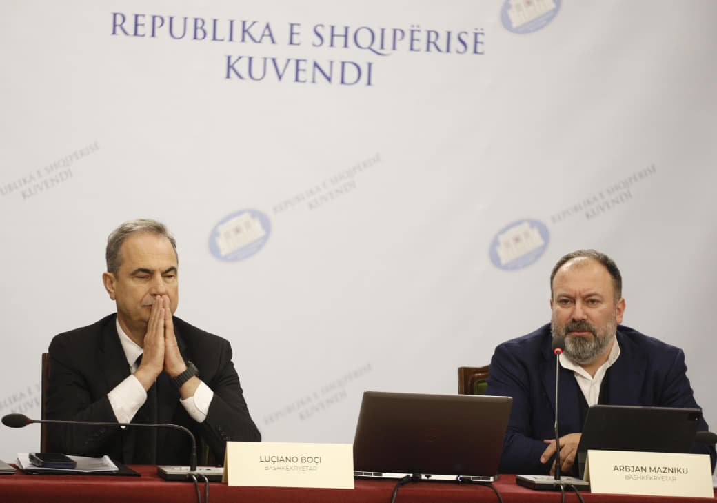 Mblidhet komisioni për Reformën Territoriale mblidhet, Boçi: Raporti opozitë-mazhorancë jo në normalitet. Mazniku: Të punojmë së bashku 2 boci mazniku 1