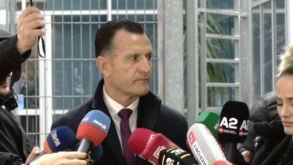Detaje të reja nga dhunimi i Kujtim Cakranit, avokati u godit me derën e makinës në fytyrë pas sherrit në pikën e karburantit 2 cakrani 3