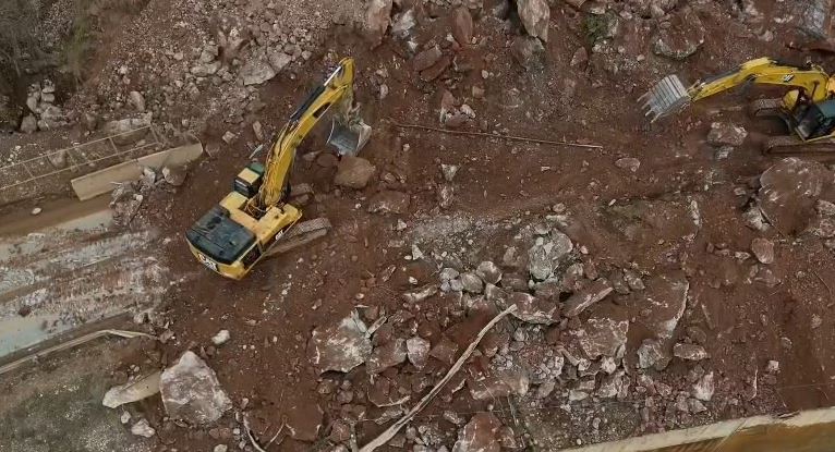 Aksi Tiranë-Korçë i bllokuar prej orësh, Alolli: Ky është ‘bilanci’ i menaxhimit të dështuar të Belinda Ballukut 4 eth
