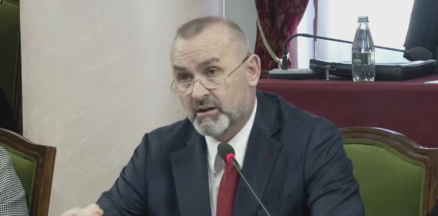 “Kuvendi të japë autorizimin për arrestimin”, Manja: Masat e marra nga SPAK deri tani për Ballukun, të mjaftueshme për hetimin 3 manja 1