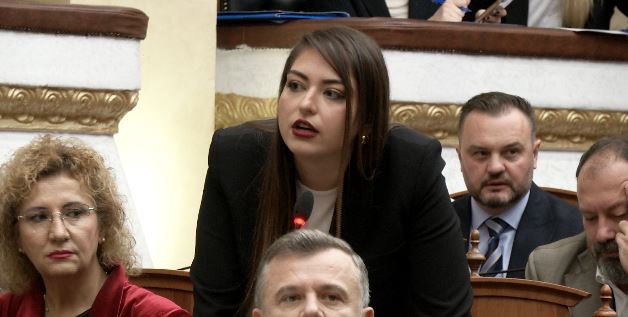 sara mila