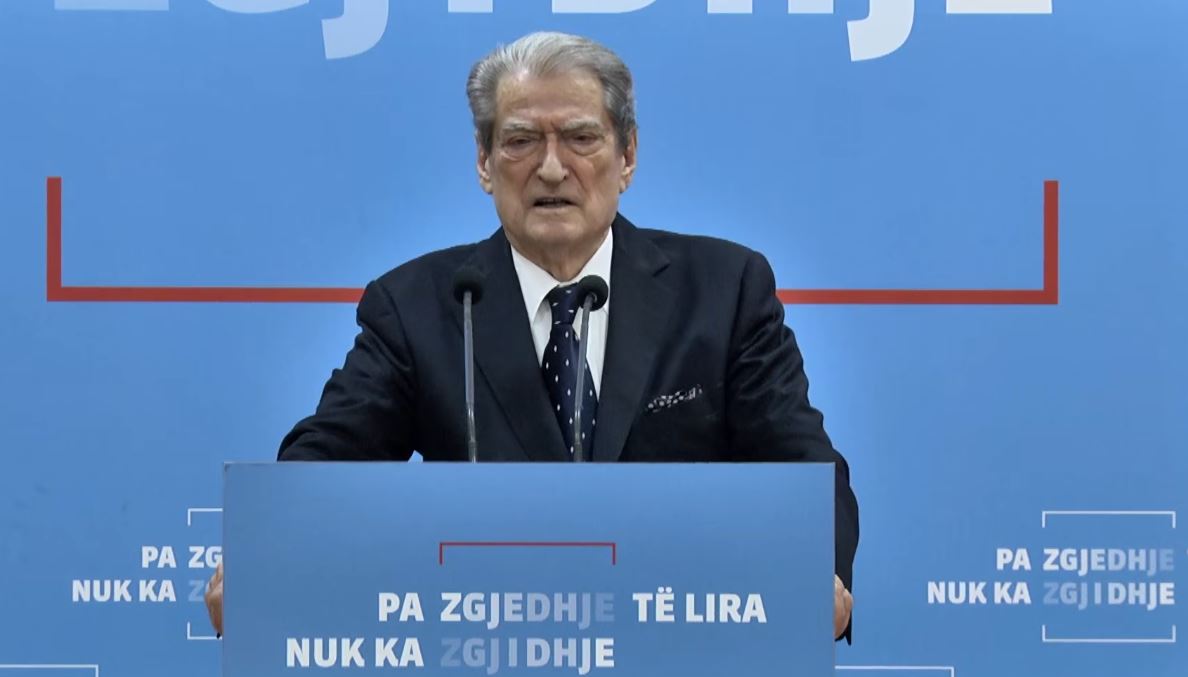 “Betimi i ministrave të rinj, ceremonia më qesharake e 35 viteve të fundit”, Berisha: Riformatim i qeverisë me klonim nga Lubi Balluku! 1 2323