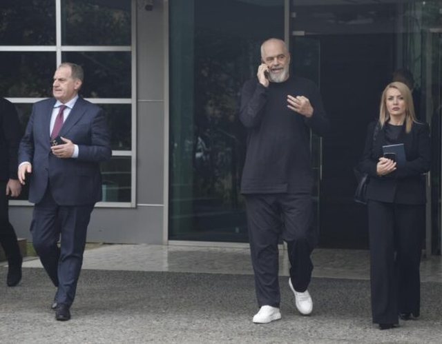Përfundon mbledhja e Ramës me deputetët e Tiranës në PS, zbulohet tema e diskutimeve brenda takimit