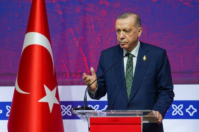 Erdogan telefonon homologun iranian: Incidentet të papranueshme, Irani: Nuk janë nisur nga ne raketat, por…