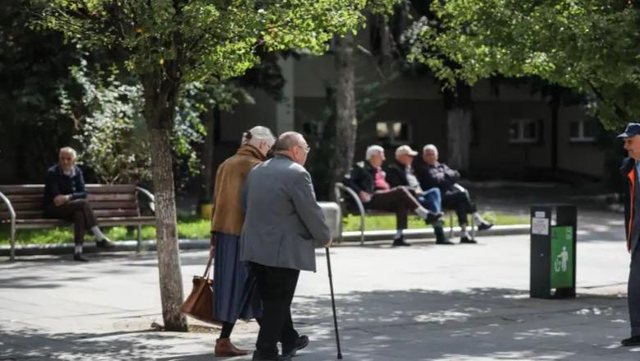 Mbi 19 mijë pensionistët ende në punë dhe paguajnë sigurime shoqërore, Ministria: Objekt rishikimi me reformat