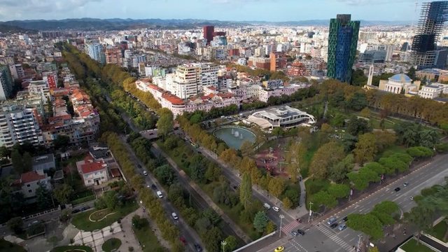 Gratë në Shqipëri jetojnë 4 vite më shumë se burrat 15 640 0 69b8593e41812